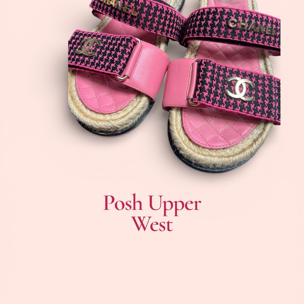 CHANEL Pink and Black Quilted Sandals - Picture 4 of 8